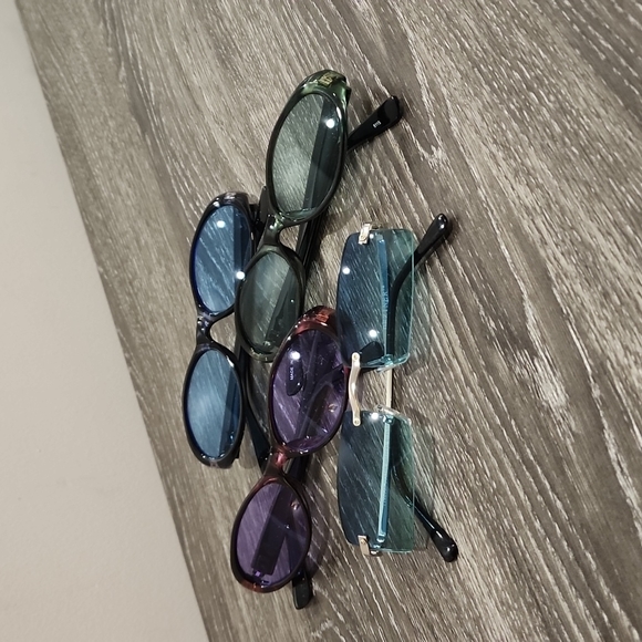 Vintage Accessories - Vintage Lot of 4 Y2K Sunglasses